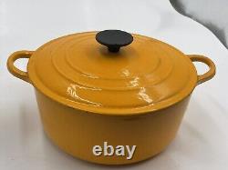 Vintage Le Creuset #E Cast Iron/Enamel Dutch Oven/Lid -Yellow Elysees 4.5 Quart