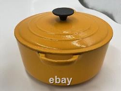 Vintage Le Creuset #E Cast Iron/Enamel Dutch Oven/Lid -Yellow Elysees 4.5 Quart