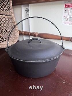 Vintage No. 10 Cast Iron Dutch Oven Pot with Lid & Bail Handle