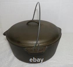 Vintage No. 10 Cast Iron Dutch Oven Pot with Lid & Bail Handle 12 5/8 Made USA