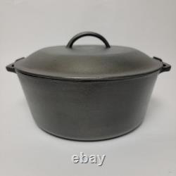 Vintage Ozark St Louis MO Union Made No 8 Cast Iron Dutch Oven with Lid