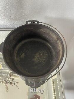 Vintage & Rare Wagner Ware Sidney -O- 12680 cast Iron Dutch Oven Pot with Lid