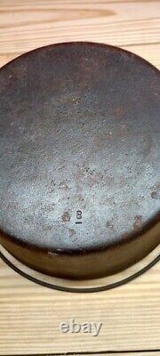 Vintage WAGNER CAST IRON Dutch Oven with lid unmarked #8z Sidney-o-series