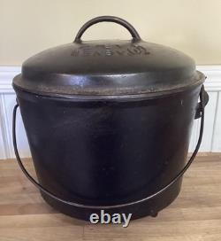 Vintage Wagner Ware Sidney-0-No. 8 Cast Iron Camp Dutch Oven 1920s Starburst Lid