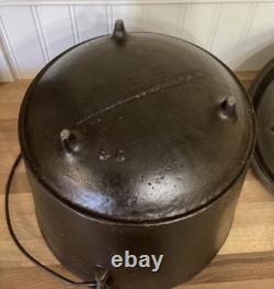 Vintage Wagner Ware Sidney-0-No. 8 Cast Iron Camp Dutch Oven 1920s Starburst Lid