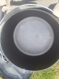 Volcano No. 12 Footed Cast Iron Dutch Oven with Lid & Handle USA Made NEW