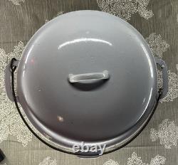 Vollrath No 9 Enameled Dutch Oven With Matching Lid