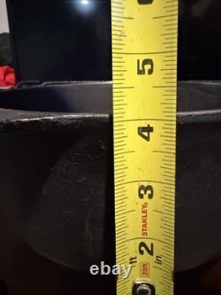 Vtg Griswold No 8 Dutch Oven Self Basting Lid Sits Flat