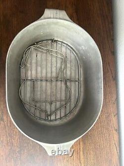 Wagner Ware Sidney O Magnalite 4265-M Roaster Dutch Oven With Trivet