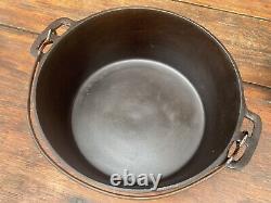 Wapak Cast Iron #8 Dutch Oven with Fully Marked Lid