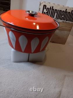 CATHERINEHOLM Vaisselle en émail Rouge Blanc Lotus cocotte 12,5 Dutch oven avec couvercle boîte d’origine