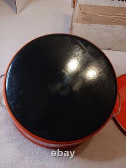 CATHERINEHOLM Vaisselle en émail Rouge Blanc Lotus cocotte 12,5 Dutch oven avec couvercle boîte d’origine