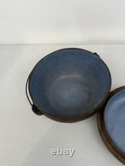 C. 1905 McCoy Vaisselle de Cuisine Néerlandaise en Éponge Faitout en Céramique avec Couvercle Ligné en Bleu