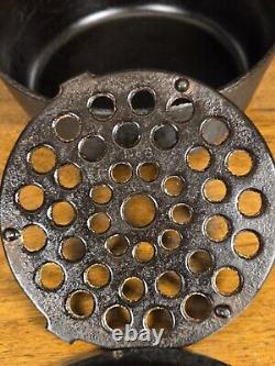 Chicago Quincaillerie Fonderie Martelé Fonte 8 Dutch Oven avec Couvercle & Trépied 88B