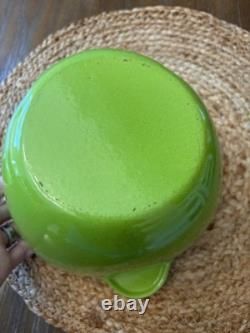 Cocotte Le Creuset en fonte émaillée vert pomme avec couvercle <br/>