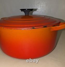 Cocotte Vintage Le Creuset n°14 en émail orange flamme et pot à sauce avec couvercle