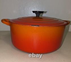 Cocotte Vintage Le Creuset n°14 en émail orange flamme et pot à sauce avec couvercle