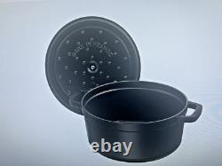 Cocotte en fonte 4 qt ronde, fabriquée en France, pour 3-4 personnes, noir mat