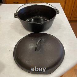 Cocotte en fonte #8 vintage avec poignée en fil métallique et bec verseur de 10 pouces, pré-assaisonnée