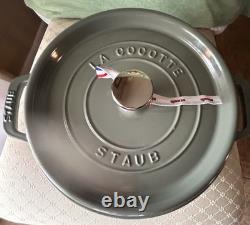 Cocotte en fonte STAUB 4 qt - Eucalyptus - Neuve - Livraison gratuite