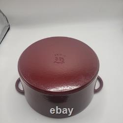 Cocotte en fonte STAUB vintage de 5 pintes, couleur cranberry, d’occasion, avec revêtement émaillé