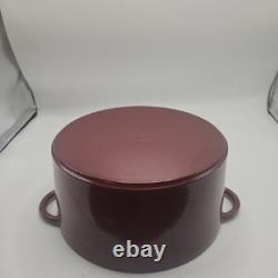 Cocotte en fonte STAUB vintage de 5 pintes, couleur cranberry, d’occasion, avec revêtement émaillé