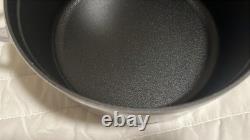 Cocotte en fonte Staub 4 qt, ronde, lilas