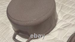 Cocotte en fonte Staub 4 qt, ronde, lilas