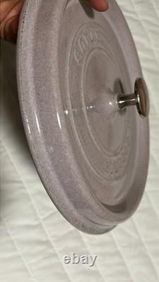 Cocotte en fonte Staub 4 qt, ronde, lilas