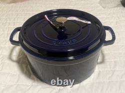 Cocotte en fonte Staub 7 qt, ronde, bleu foncé