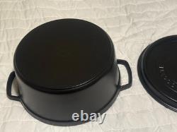 Cocotte en fonte Staub 7 qt, ronde, noire mate