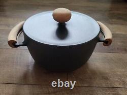 Cocotte en fonte vintage Richard Nissen M4313 avec couvercle en teck Danemark