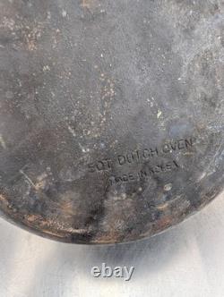 Cocotte hollandaise ancienne en fonte avec couvercle, dimensions intérieures marquées 10 x 4 pouces
