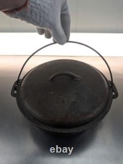 Cocotte hollandaise ancienne en fonte avec couvercle, dimensions intérieures marquées 10 x 4 pouces