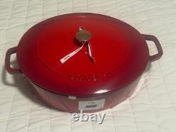 Cocotte ovale large en fonte Staub 6,25 qt, rouge cerise