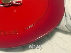 Cocotte ovale large en fonte Staub 6,25 qt, rouge cerise
