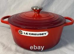 Cocotte ronde Signature en fonte Le Creuset 5,5 qt, couleur Flamme (rouge/orange), 26