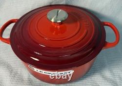 Cocotte ronde Signature en fonte Le Creuset 5,5 qt, couleur Flamme (rouge/orange), 26