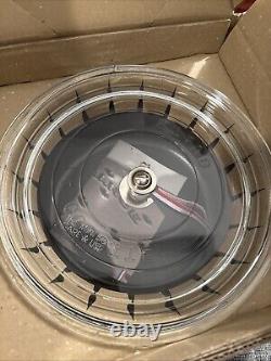 Cocotte ronde Staub 3,9 L avec couvercle en verre fabriquée en France vert menthe