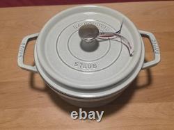 Cocotte ronde Staub en fonte, 2,75 qt, truffe blanche
