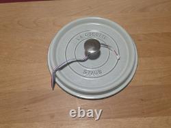 Cocotte ronde Staub en fonte, 2,75 qt, truffe blanche
