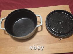 Cocotte ronde Staub en fonte, 2,75 qt, truffe blanche