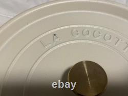 Cocotte ronde Staub en fonte 7 qt, blanche mate