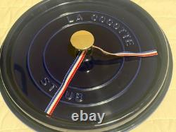 Cocotte ronde Staub en fonte 7 qt, bleu foncé