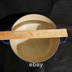Cocotte ronde Vintage Le Creuset n°22 de 3,5 litres en fonte émaillée avec couvercle bleu foncé
