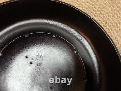 Couvercle en fonte de marmite néerlandaise à beignets Piqua Ware vintage préféré