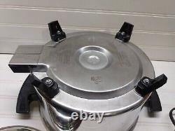 Cuisinière en acier inoxydable Americraft 5 Qt avec couvercle électrique en fonte émaillée