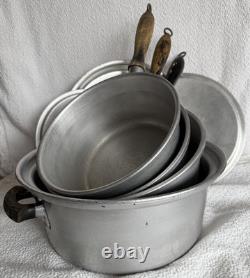 Ensemble Vintage de 4 Casseroles Wear Ever : 1 Faitout avec Couvercle et 3 Casseroles avec 2 Couvercles