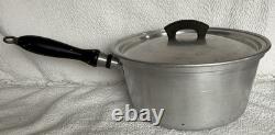 Ensemble Vintage de 4 Casseroles Wear Ever : 1 Faitout avec Couvercle et 3 Casseroles avec 2 Couvercles