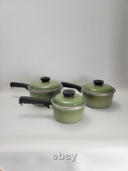 Ensemble de 12 pièces en porcelaine et aluminium CLUB de casseroles et poêles vert avocat avec couvercles
